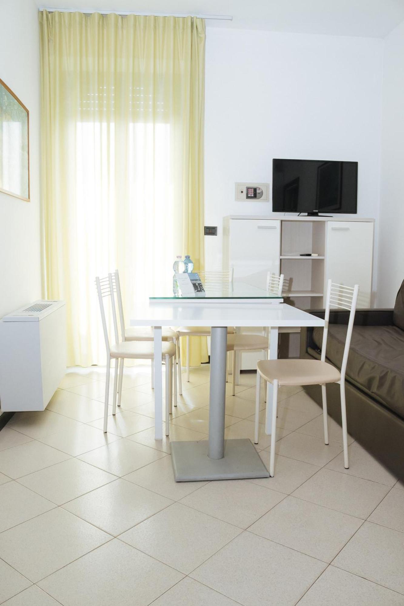 Gabbiano Apartments Rimini Exterior photo